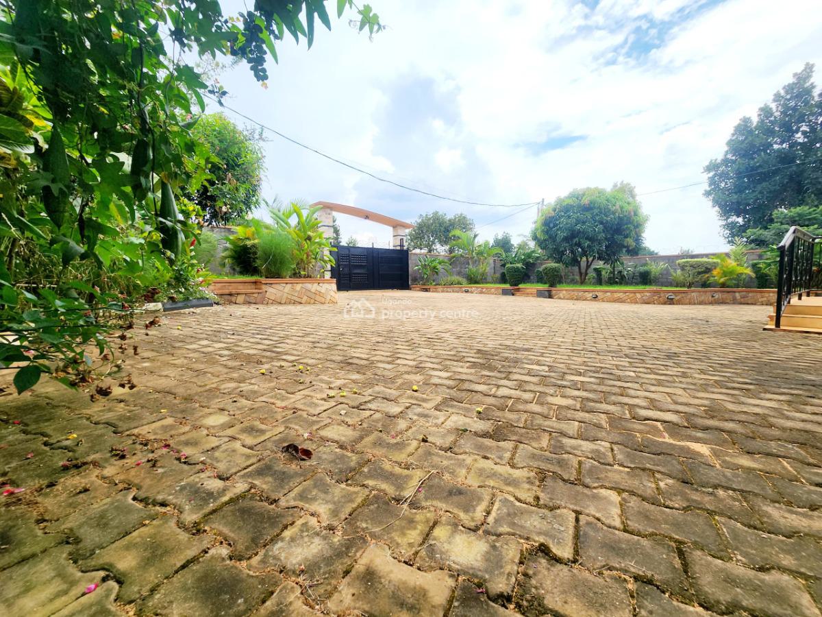 5 Bedroom Apartment, Kira,bulindo, Kira Town, Wakiso, Central Region, Apartment for Sale