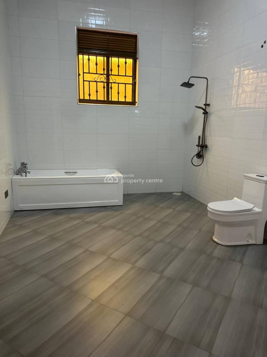 Beautiful 4 Bedroom House in Bwebajja Entebbe Road, Bwebajja, Arkright Estate,  Entebbe Road, Wakiso, Central Region, Terraced Bungalow for Sale
