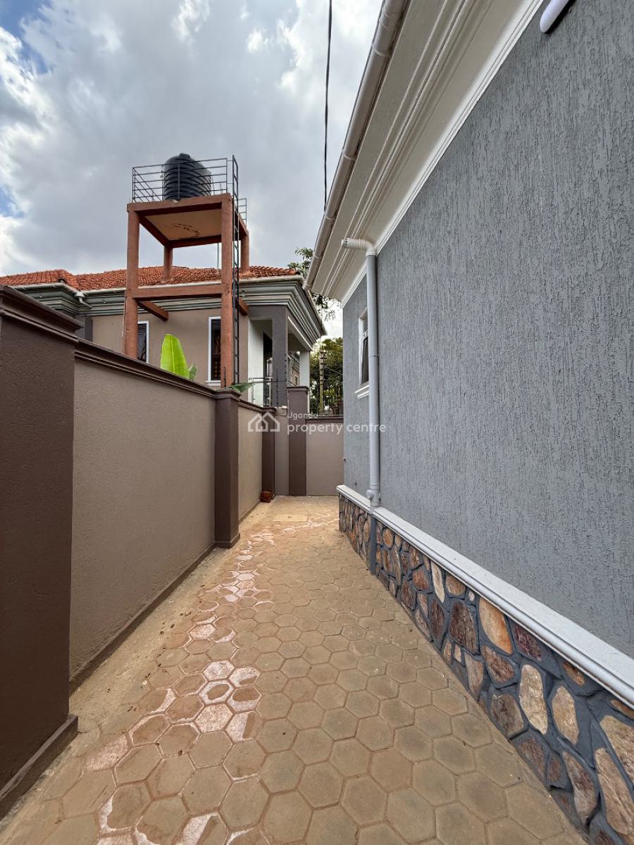 Luxury 4 Bedroom House ( Mailo Land) Kito/kira, Mamerito Rd, Kira Town, Wakiso, Central Region, Detached Bungalow for Sale