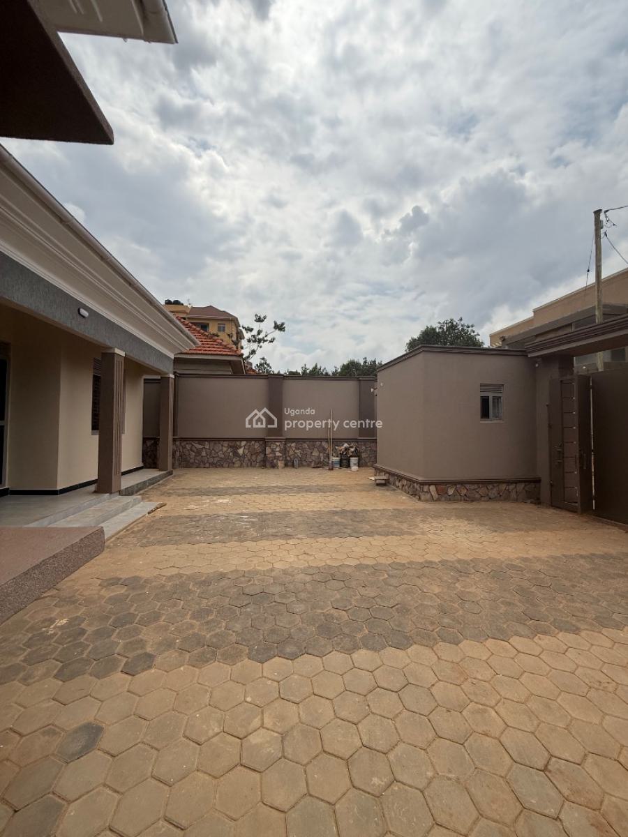 Luxury 4 Bedroom House ( Mailo Land) Kito/kira, Mamerito Rd, Kira Town, Wakiso, Central Region, Detached Bungalow for Sale