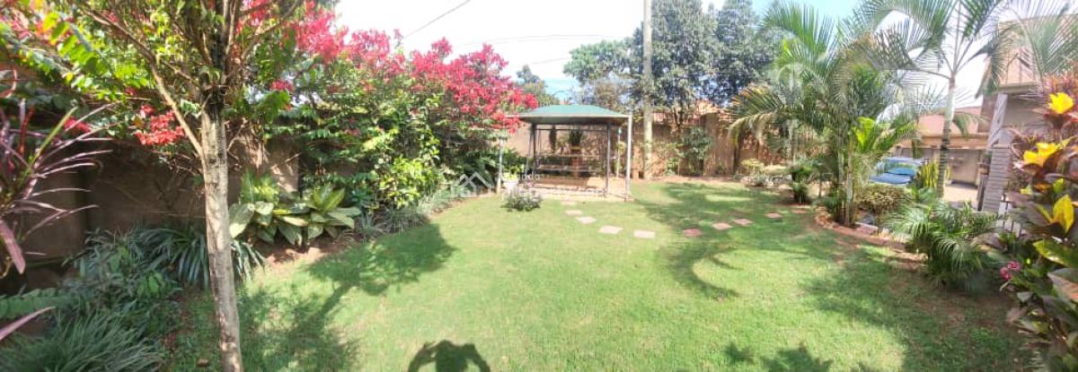 4-bedroom Bungalow on 25 Decimal, Demand Rd/kapeera, Kira Town, Wakiso, Central Region, Townhouse for Sale