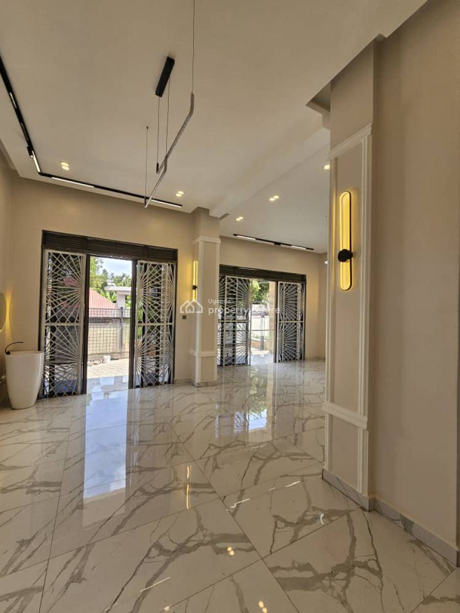 Stunning 4 Bedroom House in Bwebajja Off Entebbe Road, Bwebajja, Wakiso, Central Region, Terraced Bungalow for Sale