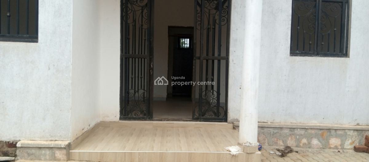 Apartments in Gayaza Manyangwa at 320m,100metres From Tarmac, Manyangwa Gayaza, Wakiso, Central Region, Apartment for Sale