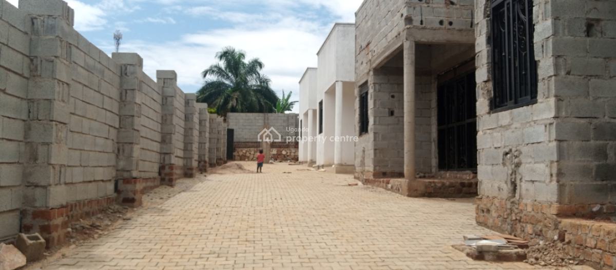 Apartments in Gayaza Manyangwa at 320m,100metres From Tarmac, Manyangwa Gayaza, Wakiso, Central Region, Apartment for Sale