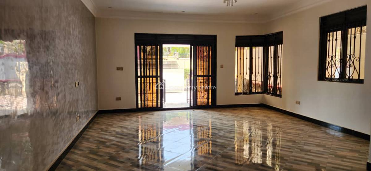 3 Bedroom House Kitende 550m Entebbe Road, Kitende, Entebbe Municipality, Wakiso, Central Region, House for Sale