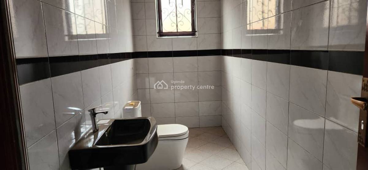 3 Bedroom House Kitende 550m Entebbe Road, Kitende, Entebbe Municipality, Wakiso, Central Region, House for Sale