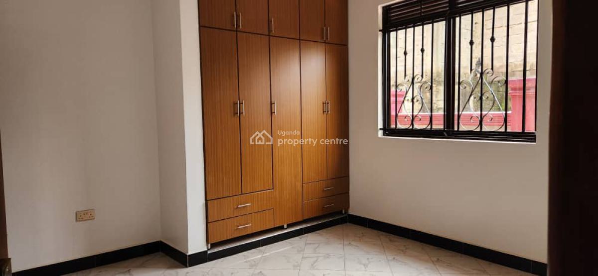 3 Bedroom House Kitende 550m Entebbe Road, Kitende, Entebbe Municipality, Wakiso, Central Region, House for Sale