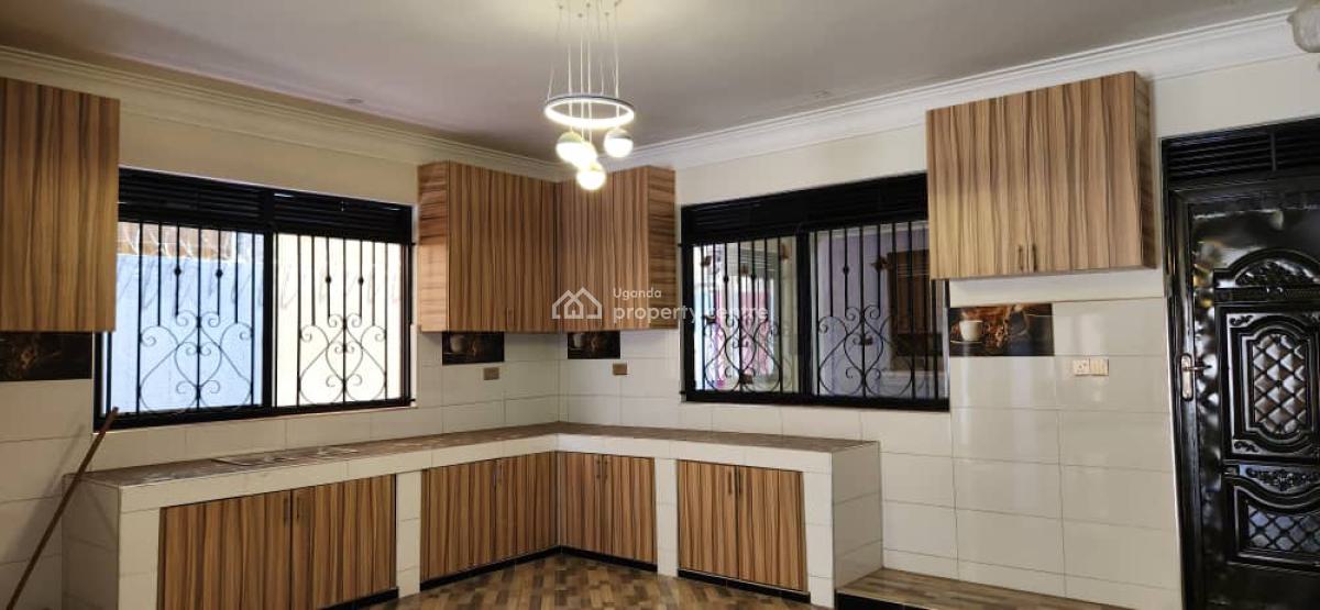 3 Bedroom House Kitende 550m Entebbe Road, Kitende, Entebbe Municipality, Wakiso, Central Region, House for Sale