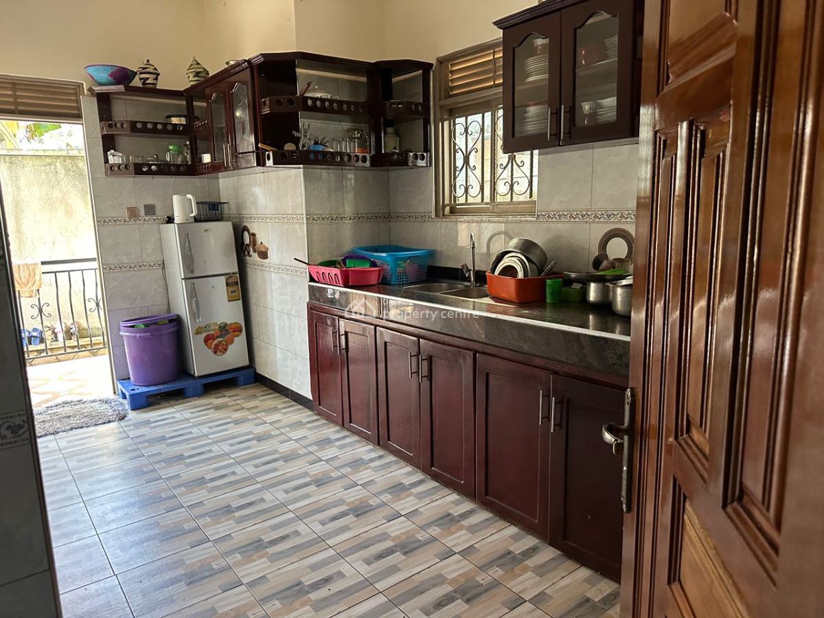 3 Bedroom House Bwebajja at 400m Entebbe Road, Bwebajja, Entebbe Municipality, Wakiso, Central Region, House for Sale