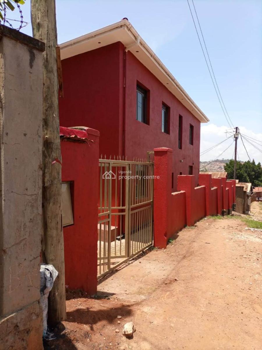 Commercial Gated Building with Own Compound Previously a School, Mutungo, Kampala, Central Region, Office Space for Rent