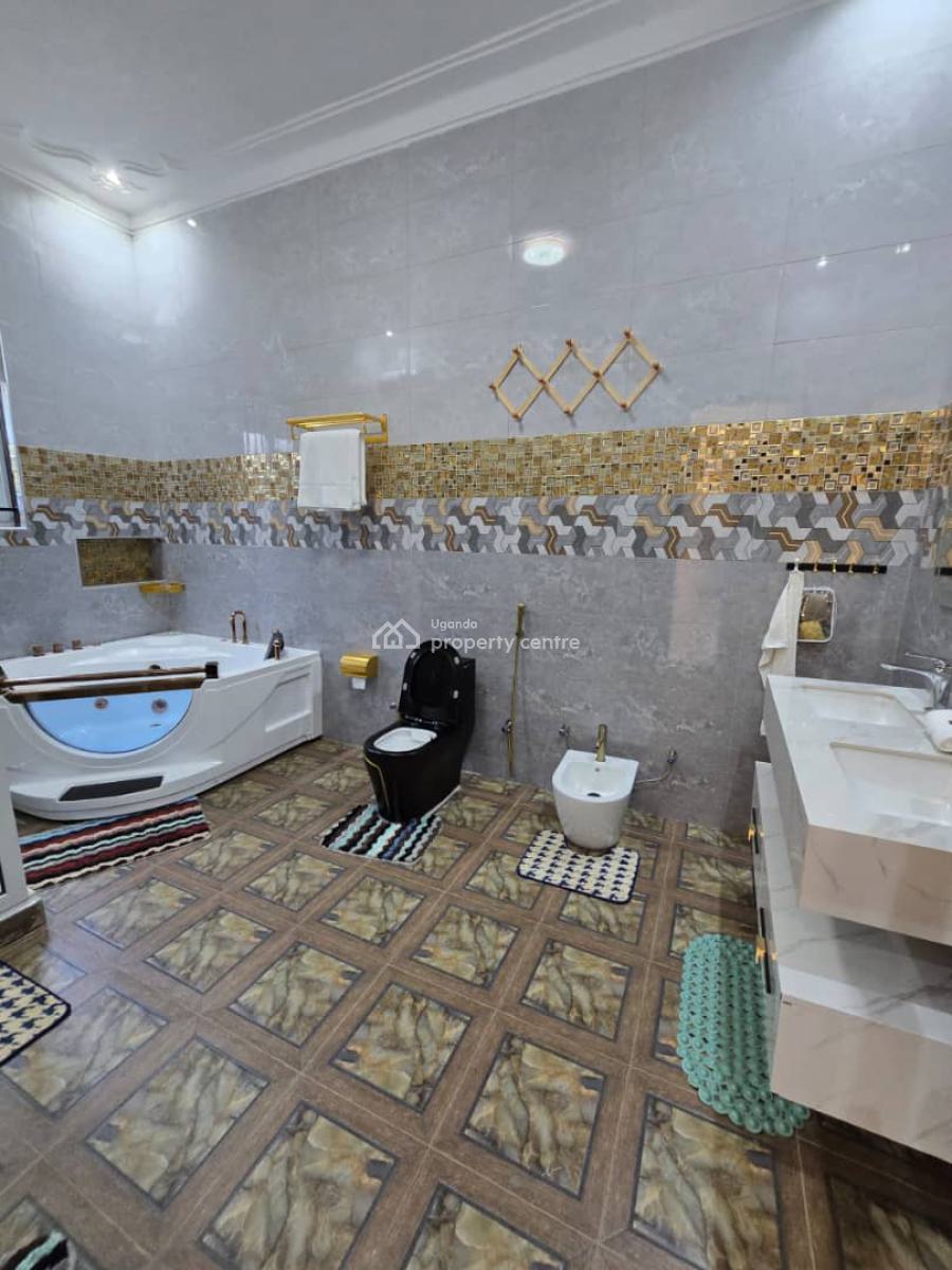 Fully Furnished 4 Bedroom House in Bwebajja, Bwebajja, Arkright Estate, Wakiso, Central Region, Terraced Bungalow for Sale