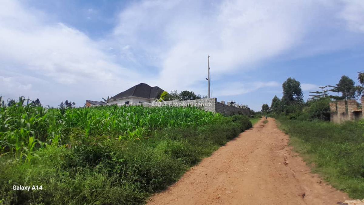 Plots in Mukono Mpoma Canana Estate with Ready Land Title Each at  80m, Mpoma Canana Estate, Mukono, Central Region, Mixed-use Land for Sale
