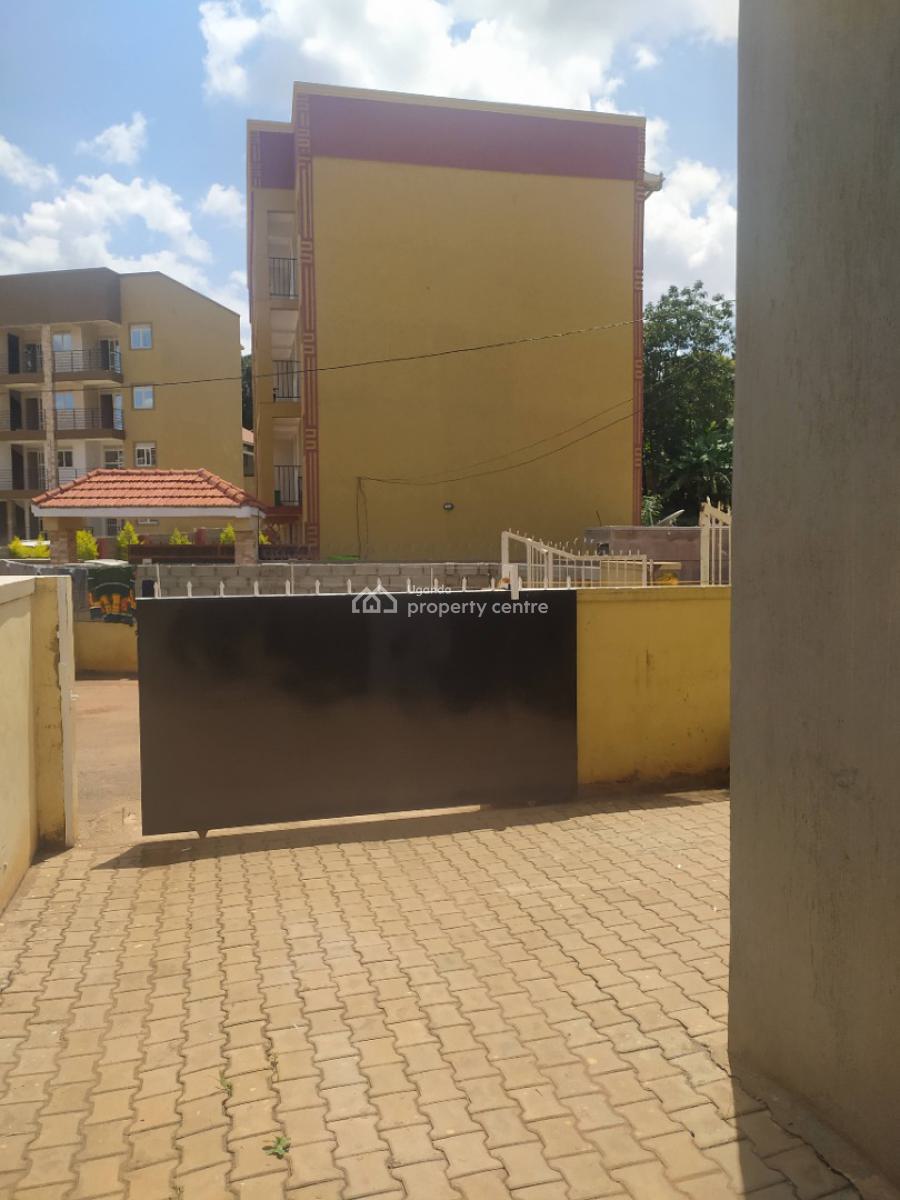 Townhouse in a Gated Community, Najera 1 Opp Shell Petrol Station, Nakawa, Kampala, Central Region, Townhouse for Sale