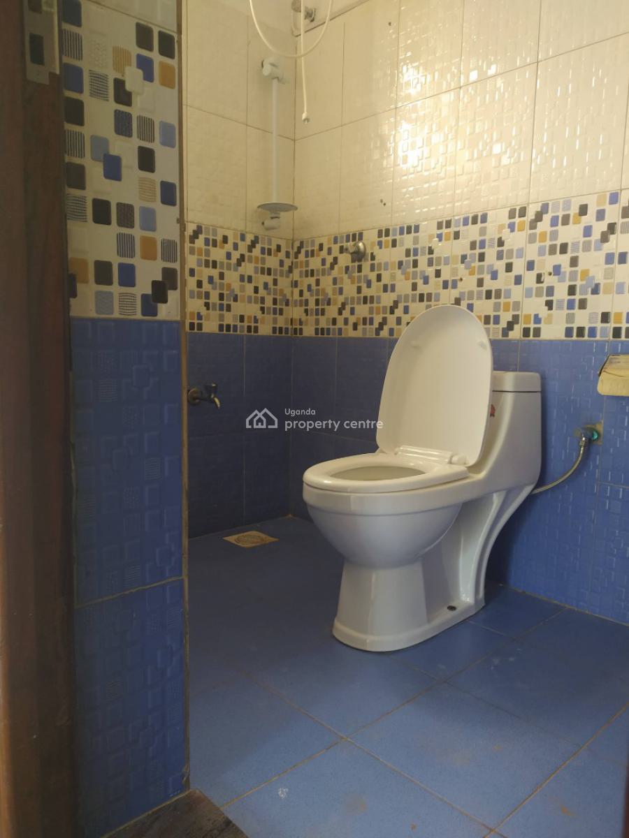 Townhouse in a Gated Community, Najera 1 Opp Shell Petrol Station, Nakawa, Kampala, Central Region, Townhouse for Sale