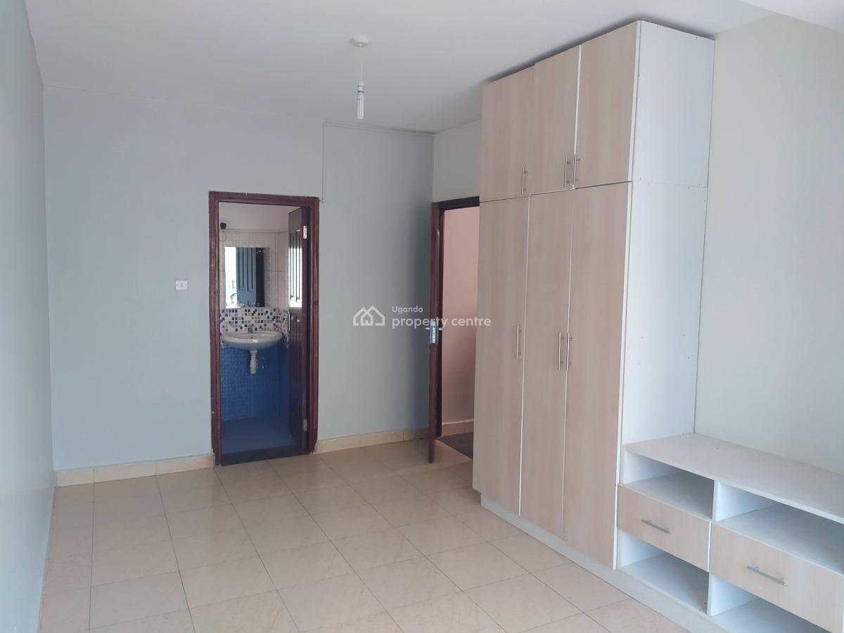 Townhouse in a Gated Community, Najera 1 Opp Shell Petrol Station, Nakawa, Kampala, Central Region, Townhouse for Sale