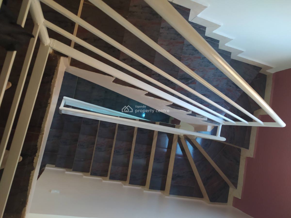 Townhouse in a Gated Community, Najera 1 Opp Shell Petrol Station, Nakawa, Kampala, Central Region, Townhouse for Sale