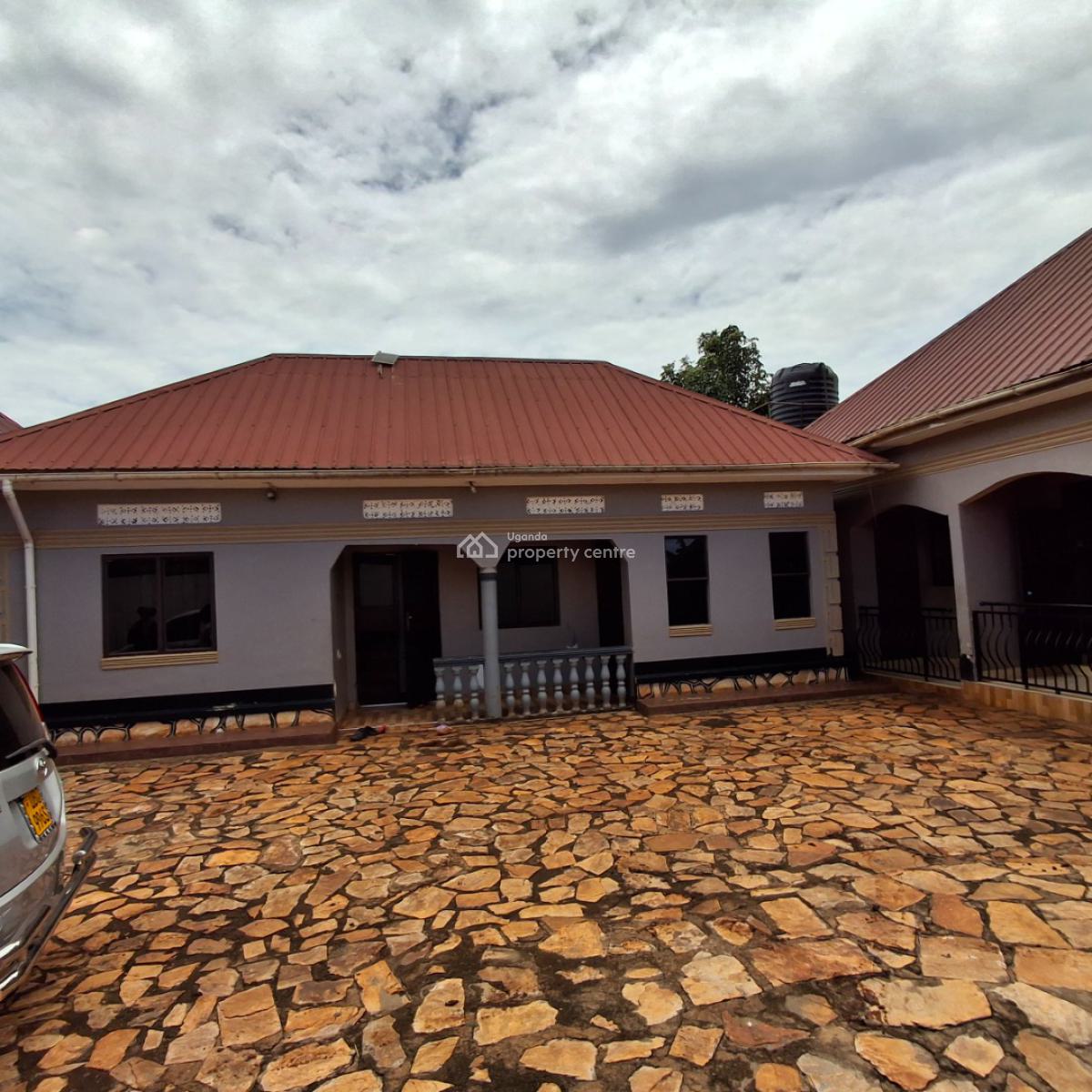 Spacious Estate, Malindi Near St. Eliza Nursing School, Buikwe, Central Region, Detached Duplex for Sale