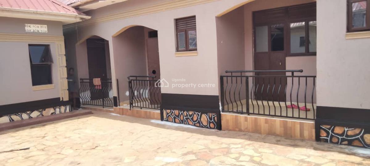 Spacious Estate, Malindi Near St. Eliza Nursing School, Buikwe, Central Region, Detached Duplex for Sale