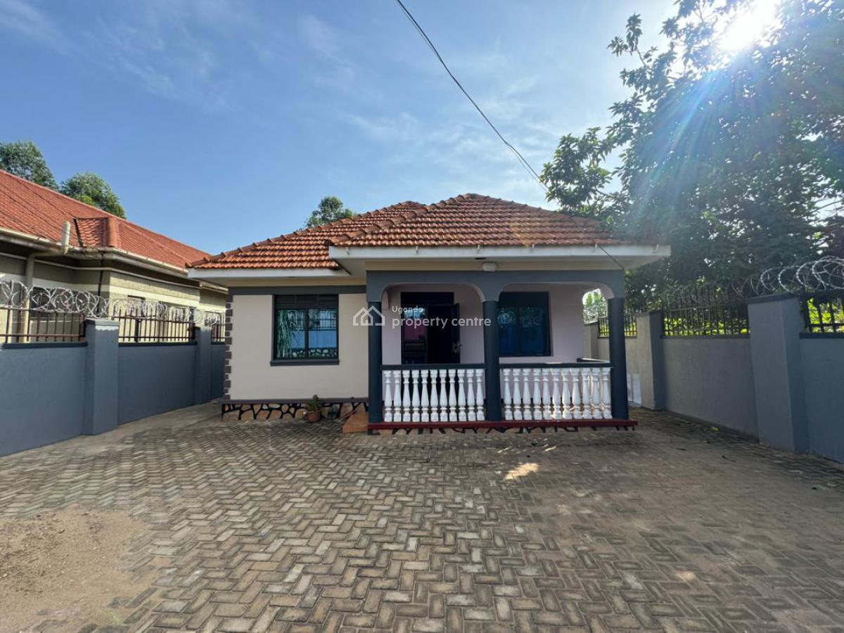 3 Bedroom Single-family House in Kyanja Town, Kyanja Town, Kampala, Central Region, Terraced Bungalow for Sale