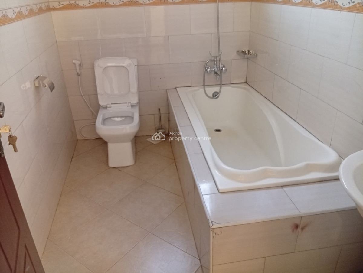 Beautiful 4 Bedroom House in Najjera Bulabira, Najjera 1 Bulabira, Wakiso, Central Region, Terraced Bungalow for Sale