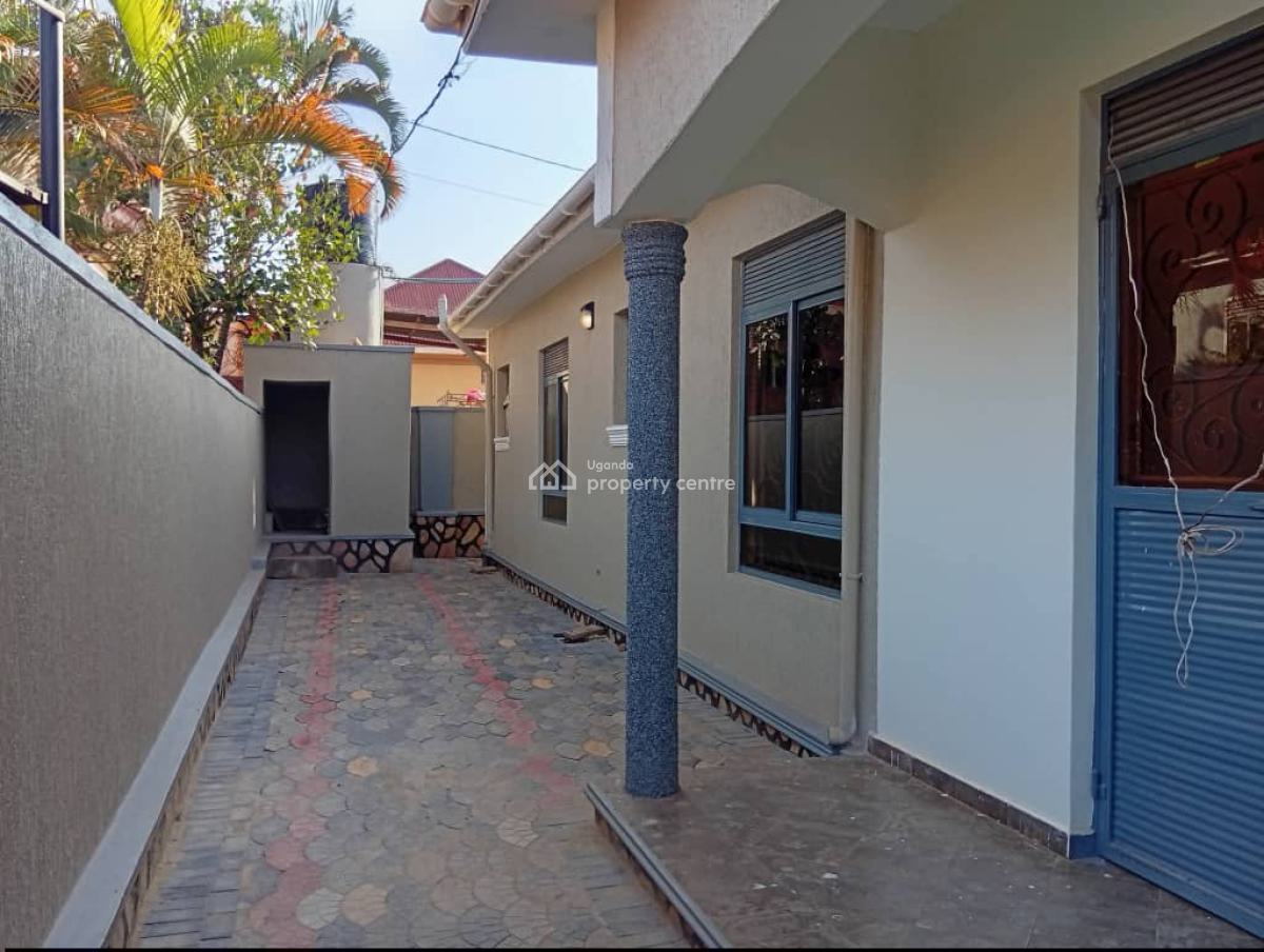 Beautiful 4 Bedroom House in Najjera Bulabira, Najjera 1 Bulabira, Wakiso, Central Region, Terraced Bungalow for Sale