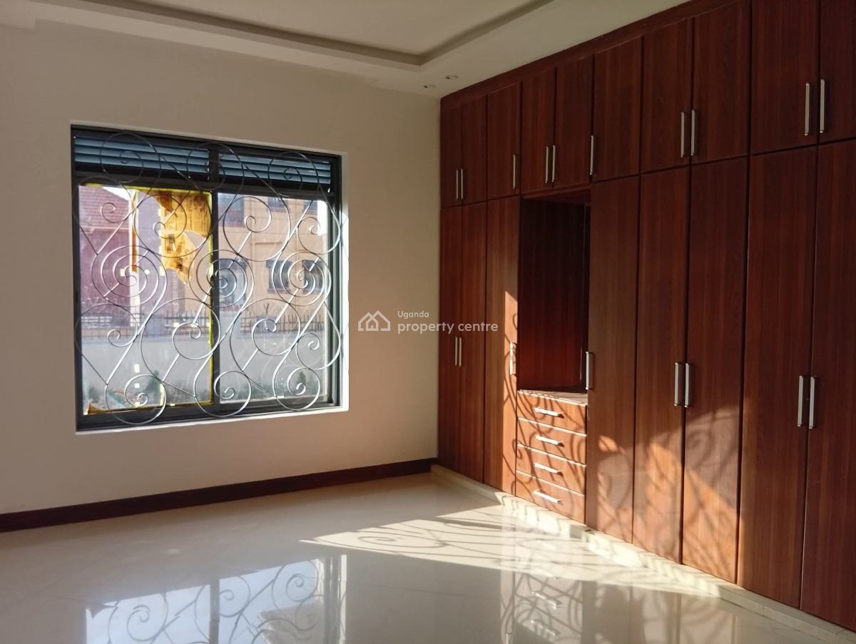 Beautiful 4 Bedroom House in Najjera Bulabira, Najjera 1 Bulabira, Wakiso, Central Region, Terraced Bungalow for Sale