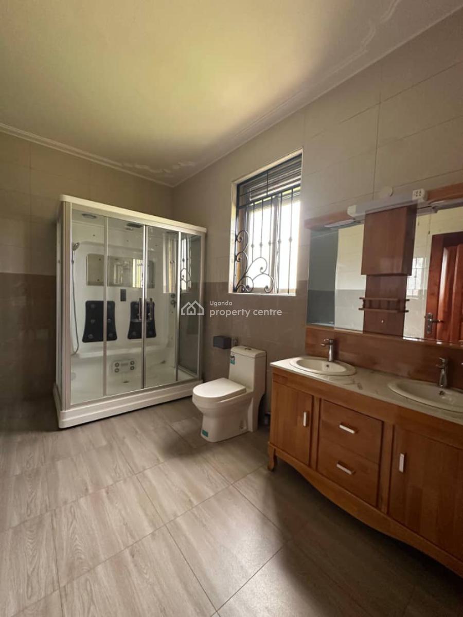 Lakeview 5 Bedroom House in Kigo, Munyonyo, Kigo, Munyonyo, Wakiso, Central Region, Terraced Duplex for Sale