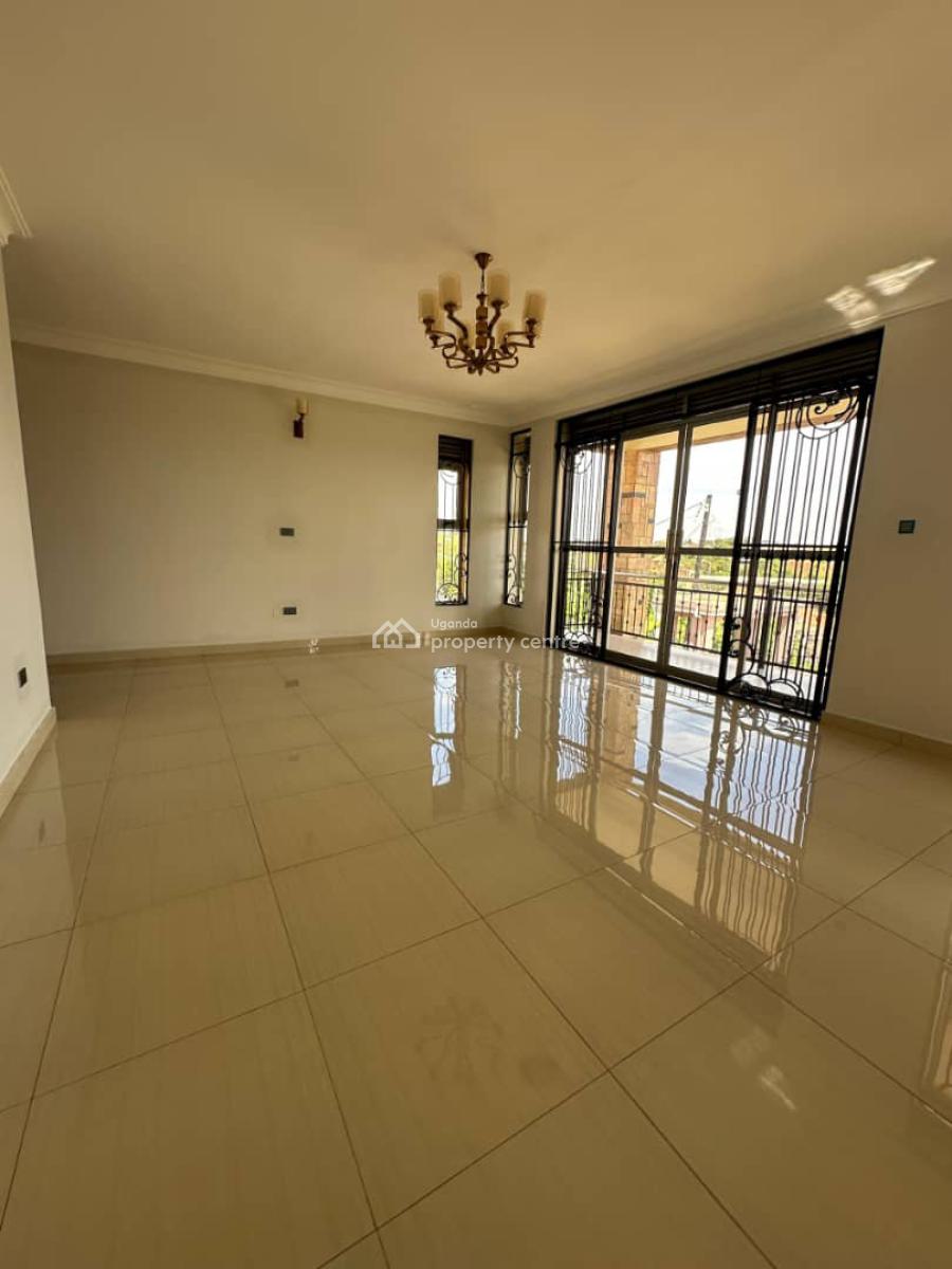 Lakeview 5 Bedroom House in Kigo, Munyonyo, Kigo, Munyonyo, Wakiso, Central Region, Terraced Duplex for Sale