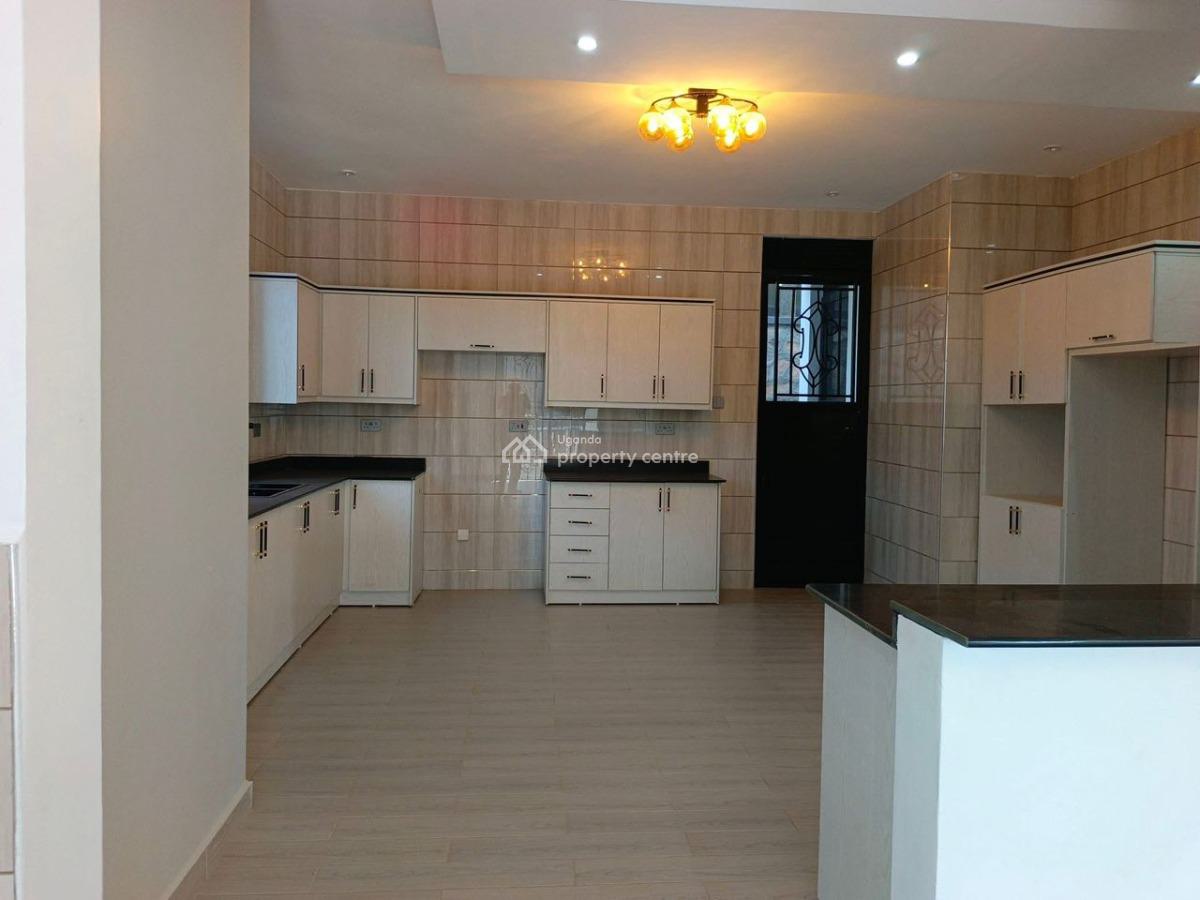 Luxury 6 Bedroom House in Ntinda, Kiwatule, Ntinda, Kiwatule Road, Kampala, Central Region, Terraced Duplex for Sale