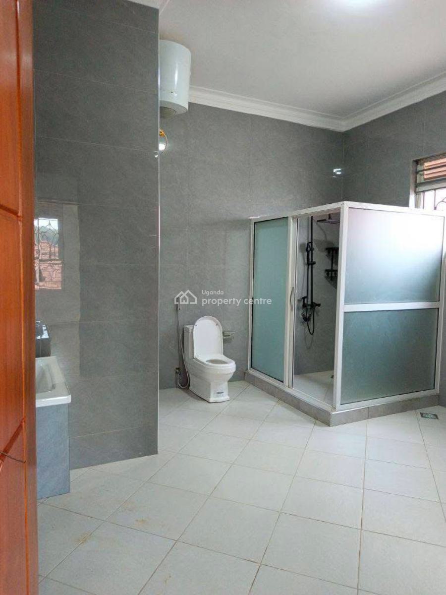Luxury 6 Bedroom House in Ntinda, Kiwatule, Ntinda, Kiwatule Road, Kampala, Central Region, Terraced Duplex for Sale