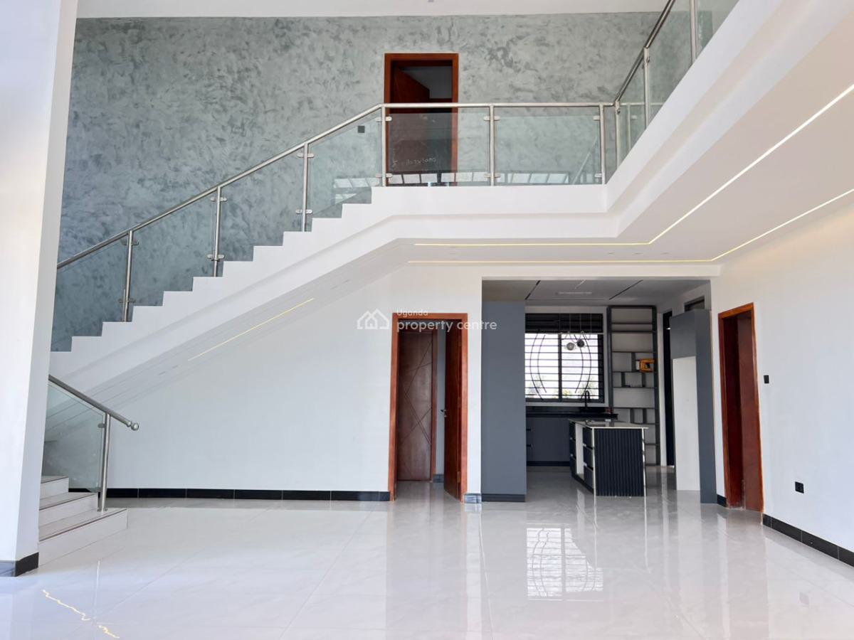 Luxury New 5 Bedroom House in Kira Town, Kira Town, Mamerito Road, Kira Town, Wakiso, Central Region, Terraced Duplex for Sale