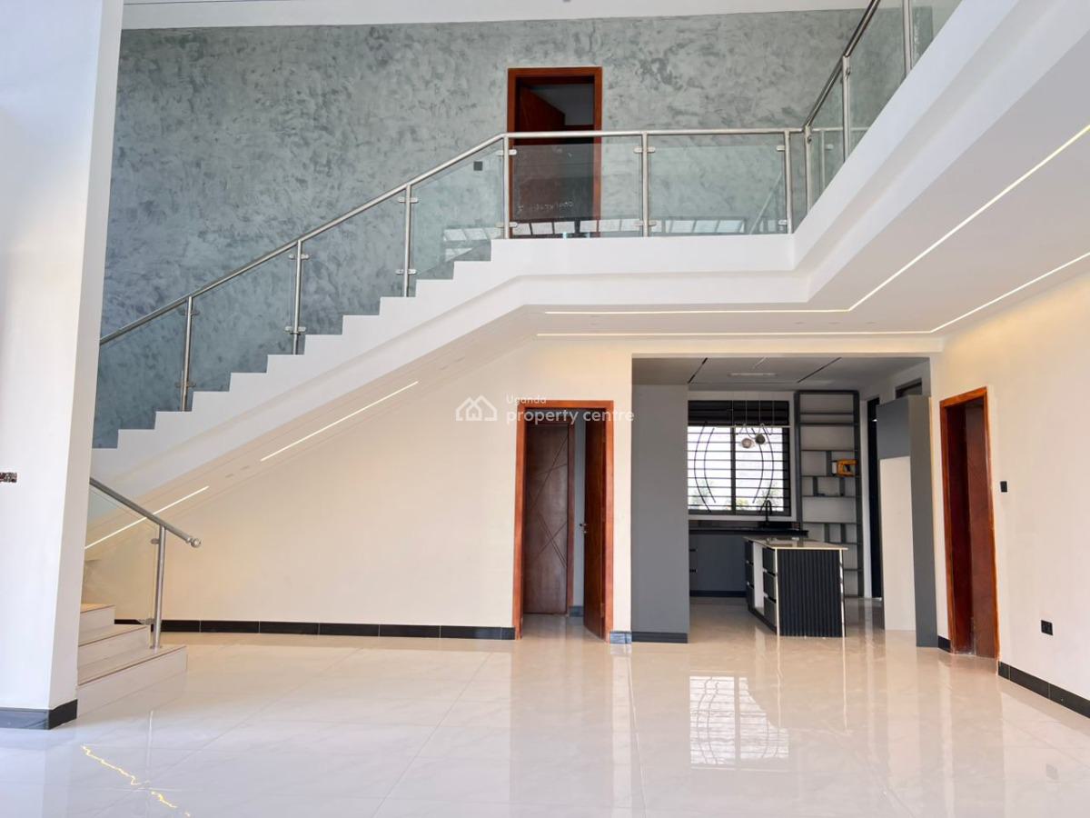 Luxury New 5 Bedroom House in Kira Town, Kira Town, Mamerito Road, Kira Town, Wakiso, Central Region, Terraced Duplex for Sale