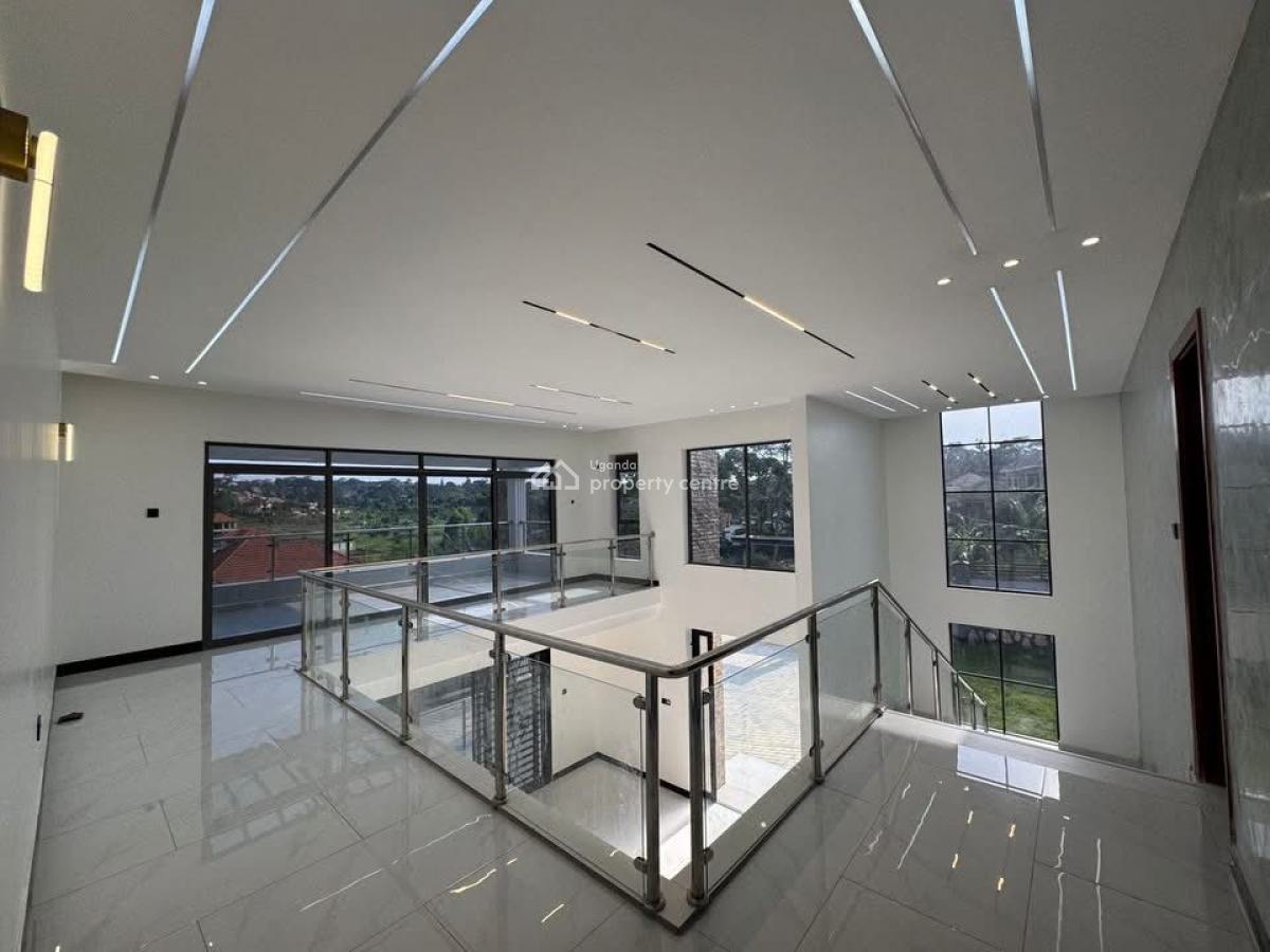 Luxury New 5 Bedroom House in Kira Town, Kira Town, Mamerito Road, Kira Town, Wakiso, Central Region, Terraced Duplex for Sale