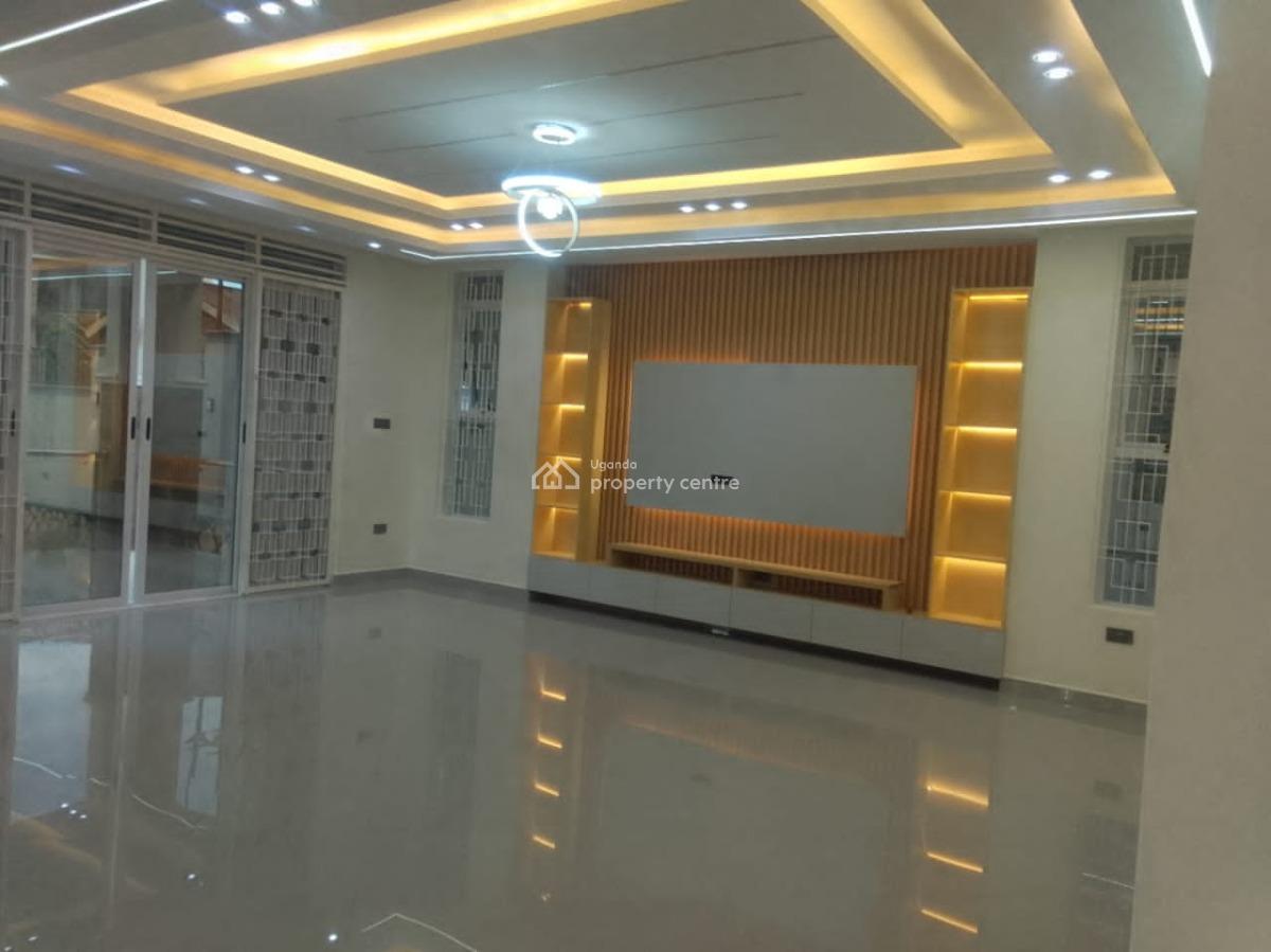 New Luxury 7 Bedroom House in Munyonyo, Munyonyo, Wakiso, Central Region, Terraced Duplex for Sale