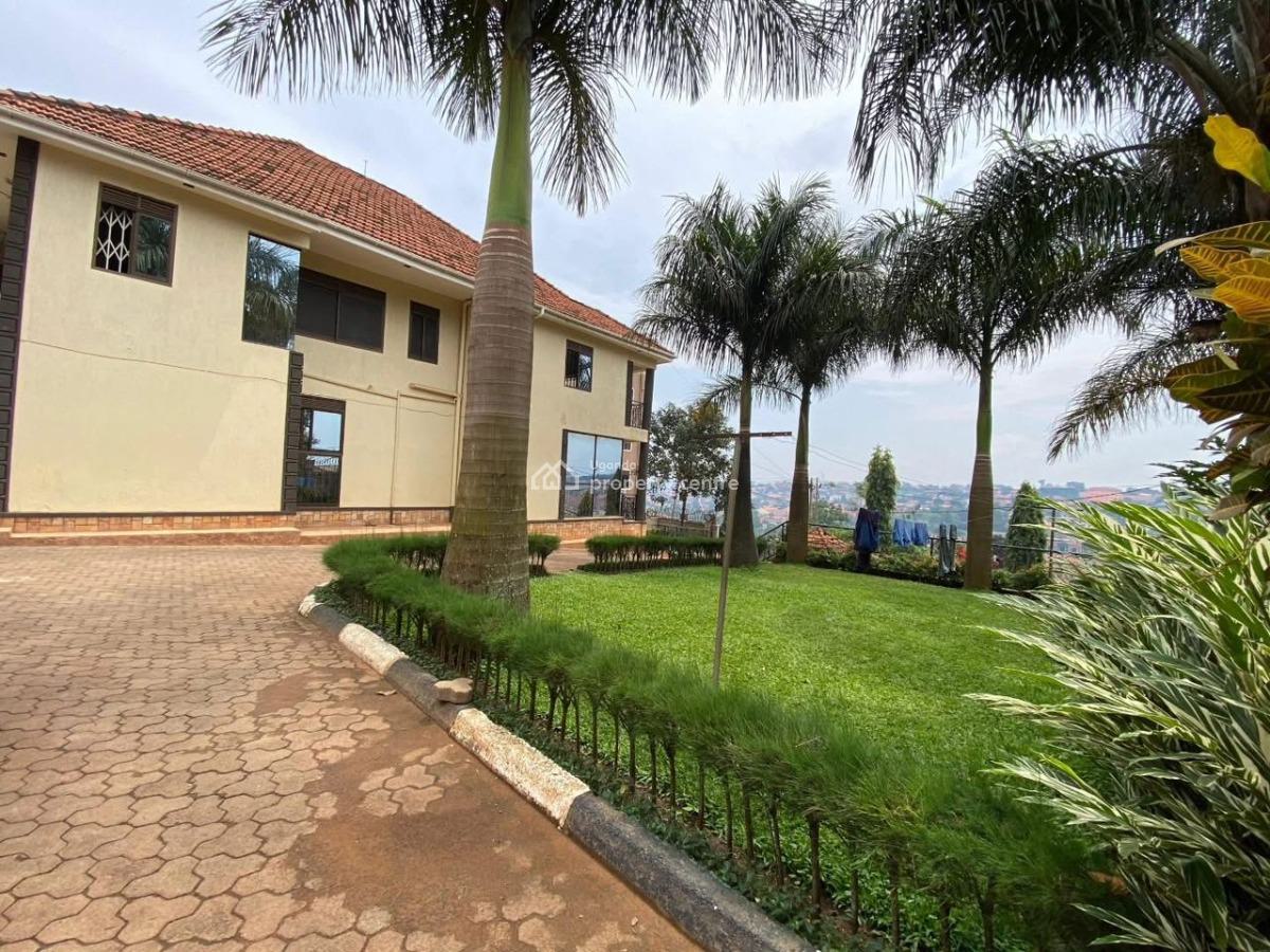 Beautiful 6 Bedroom House in Kyanja, Kyanja Hill, Kampala, Central Region, Terraced Duplex for Sale