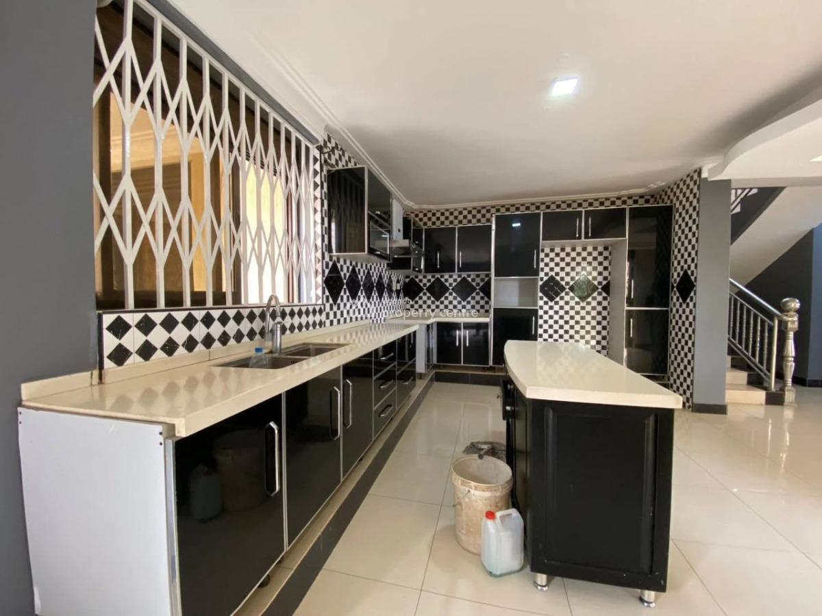 Beautiful 6 Bedroom House in Kyanja, Kyanja Hill, Kampala, Central Region, Terraced Duplex for Sale