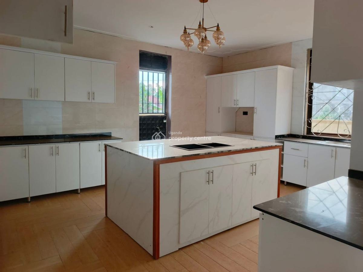Luxury 6 Bedroom House in Kira Town, Kira Town, Kira Town, Wakiso, Central Region, Terraced Duplex for Sale