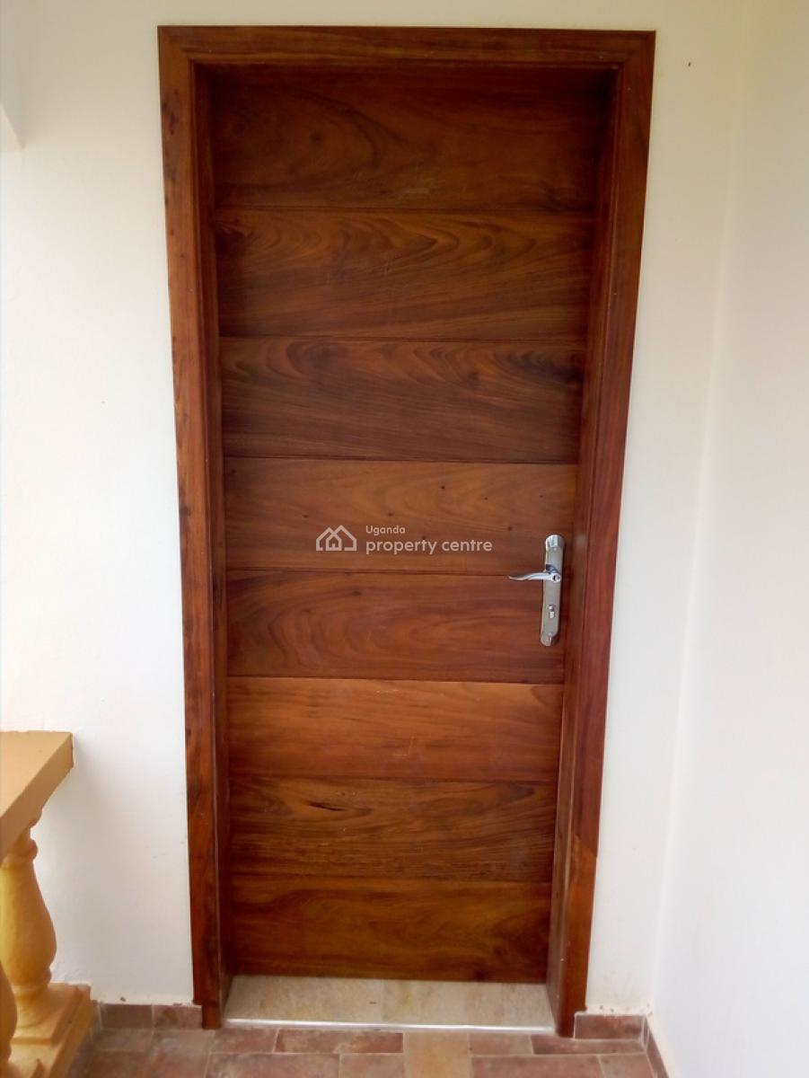 Luxury 4 Bedroom Mansion on Large Compound, Mwedde Road, Soya-bunga, Muyenga, Kampala, Central Region, Townhouse for Rent