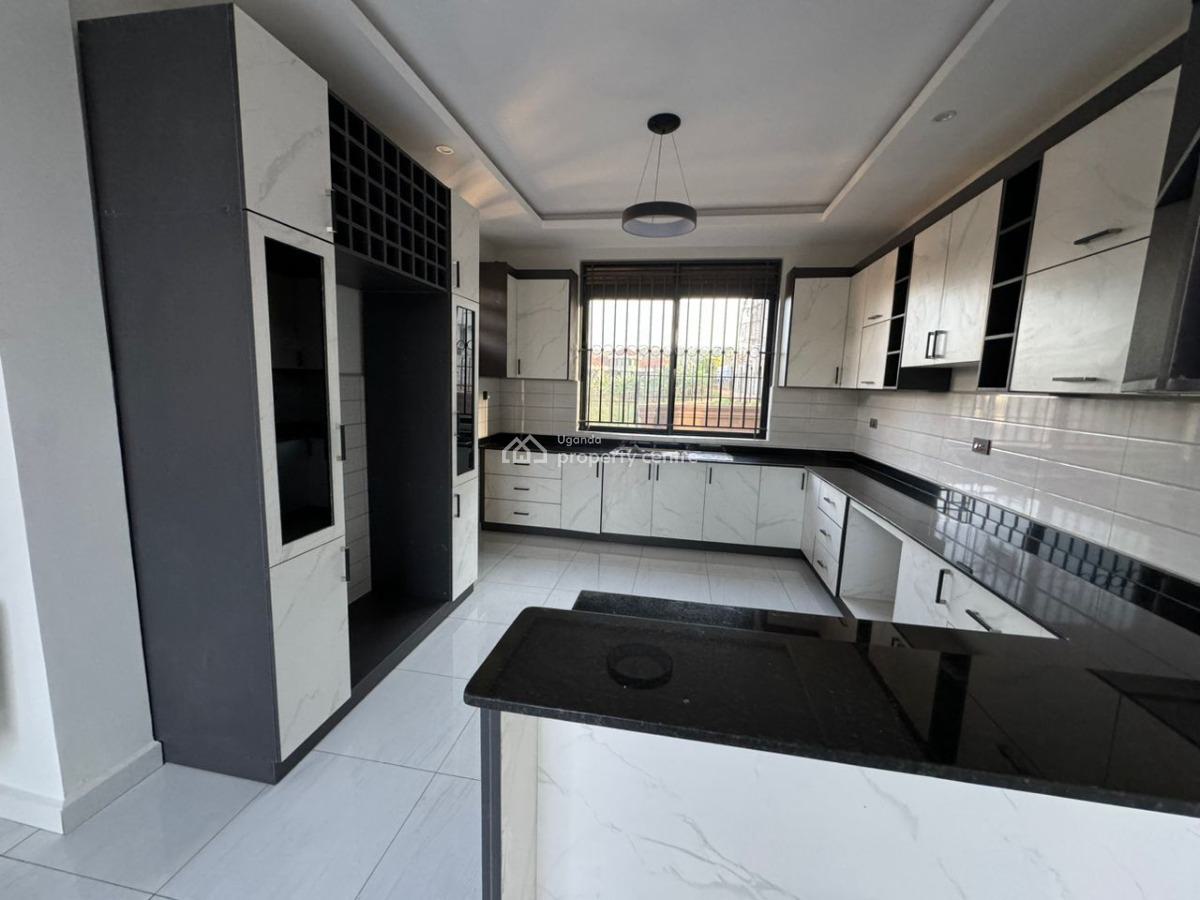 Luxury New 5 Bedroom House in Kyanja Komamboga, Kyanja, Komamboga Road, Kampala, Central Region, Terraced Duplex for Sale