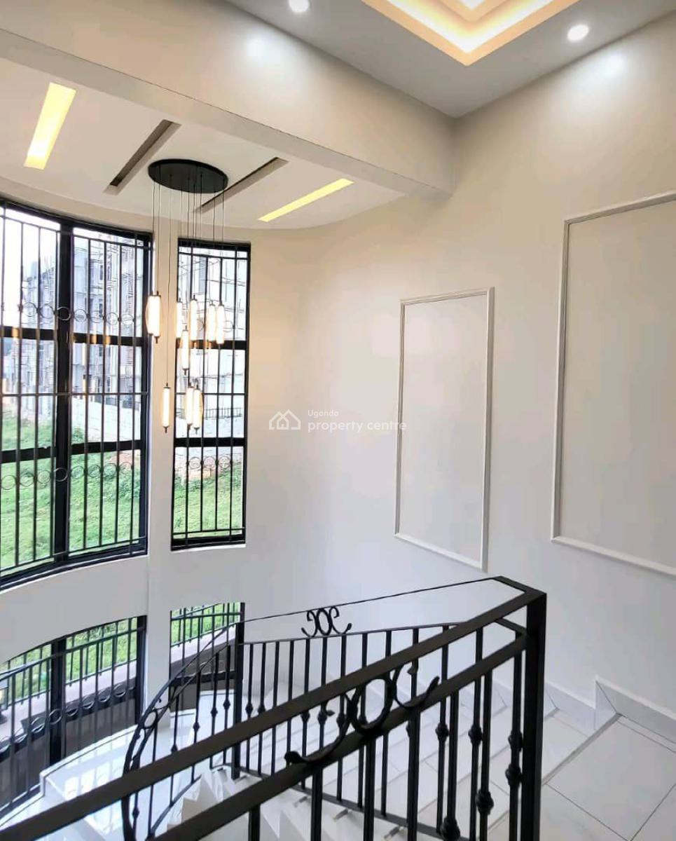 Luxury New 5 Bedroom House in Kyanja Komamboga, Kyanja, Komamboga Road, Kampala, Central Region, Terraced Duplex for Sale
