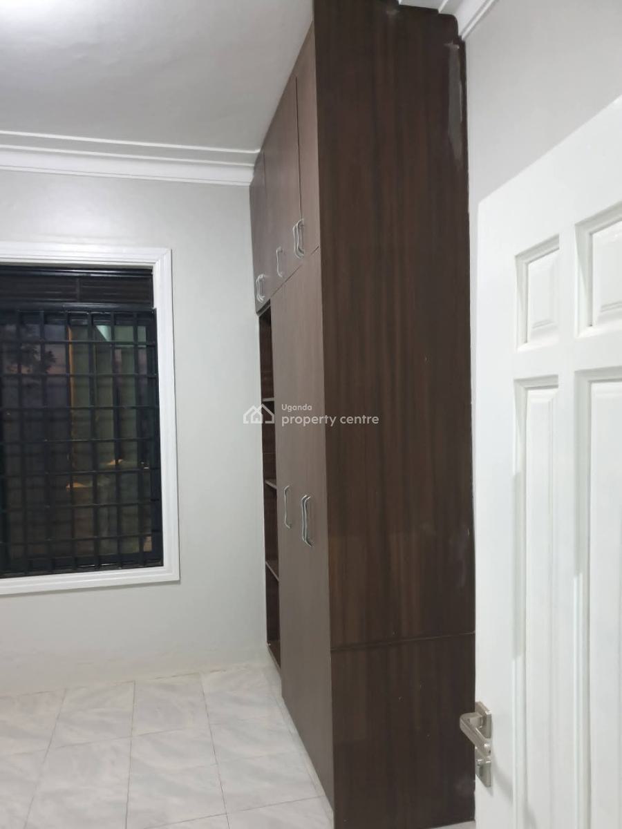 4 Bedroom House in Namugongo, Namugongo Nabusugwe, Wakiso, Central Region, Terraced Bungalow for Sale