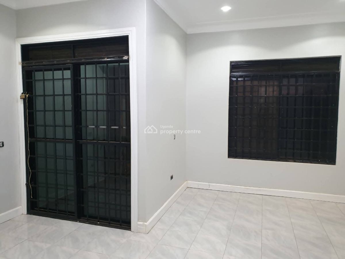 4 Bedroom House in Namugongo, Namugongo Nabusugwe, Wakiso, Central Region, Terraced Bungalow for Sale