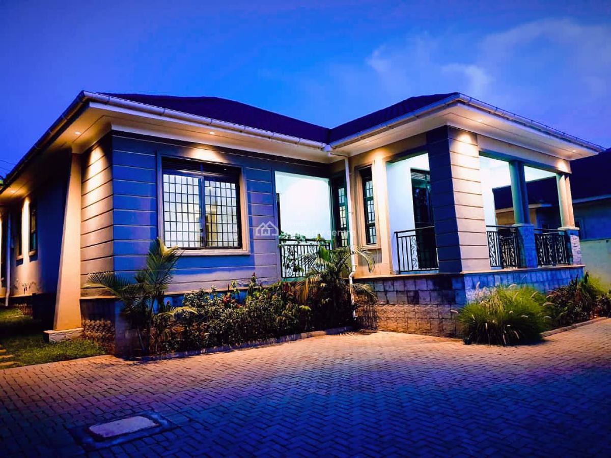 4 Bedroom House in Namugongo, Namugongo Nabusugwe, Wakiso, Central Region, Terraced Bungalow for Sale