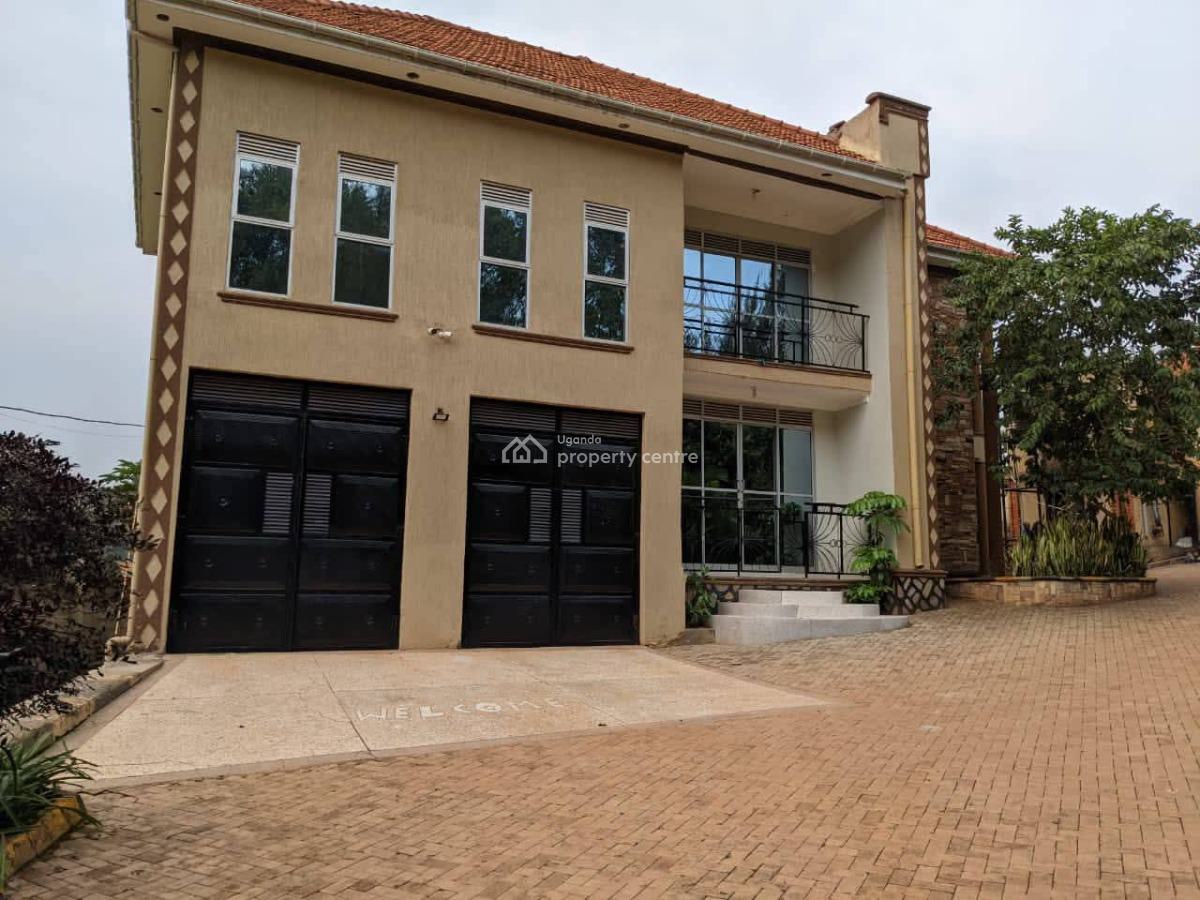 6 Bedroom House in Bwebajja, Entebbe Road, Bwebajja, Entebbe Road, Wakiso, Central Region, Terraced Duplex for Sale