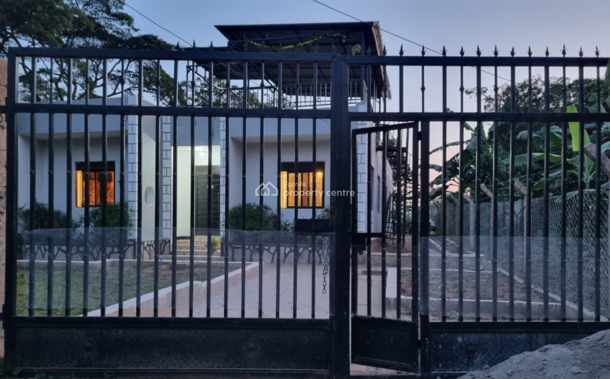 4 Bedroom Lake View Villa, Lulongo Rd, Buwaya, Wakiso, Central Region, Detached Bungalow for Rent