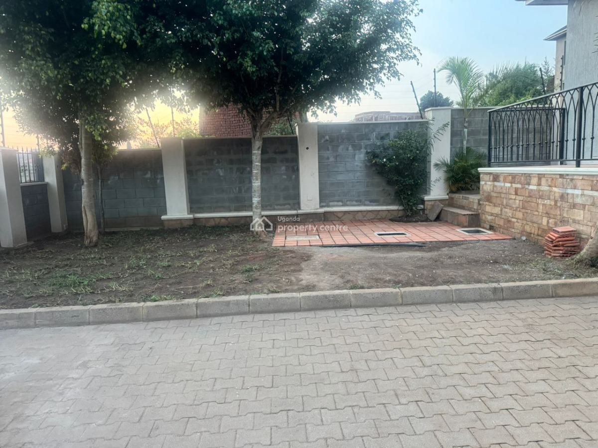 3 Bedroom House in Kira Town, Kira Kito, Mamerito Road, Kira Town, Wakiso, Central Region, Terraced Bungalow for Sale