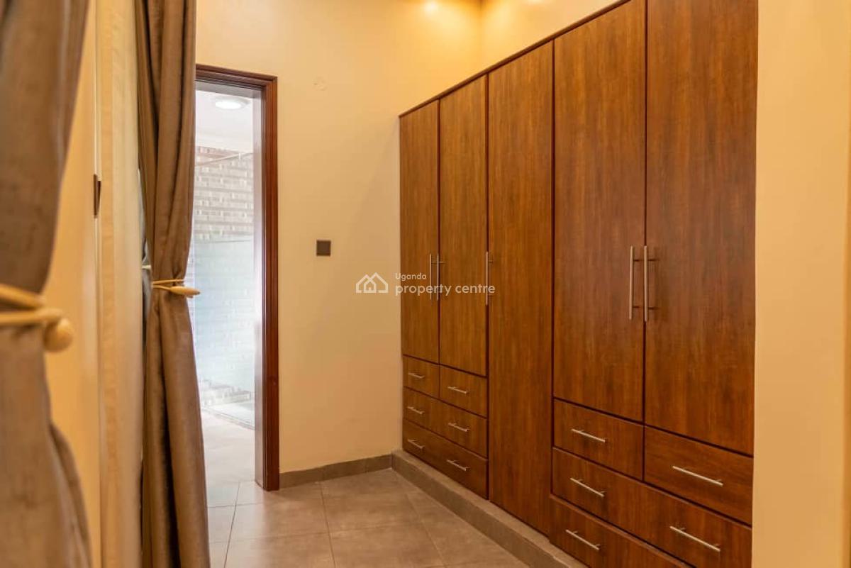 Luxurious 4bedroom  Standalone Fully Furnished, Kigo, Kampala, Central Region, Terraced Bungalow for Rent