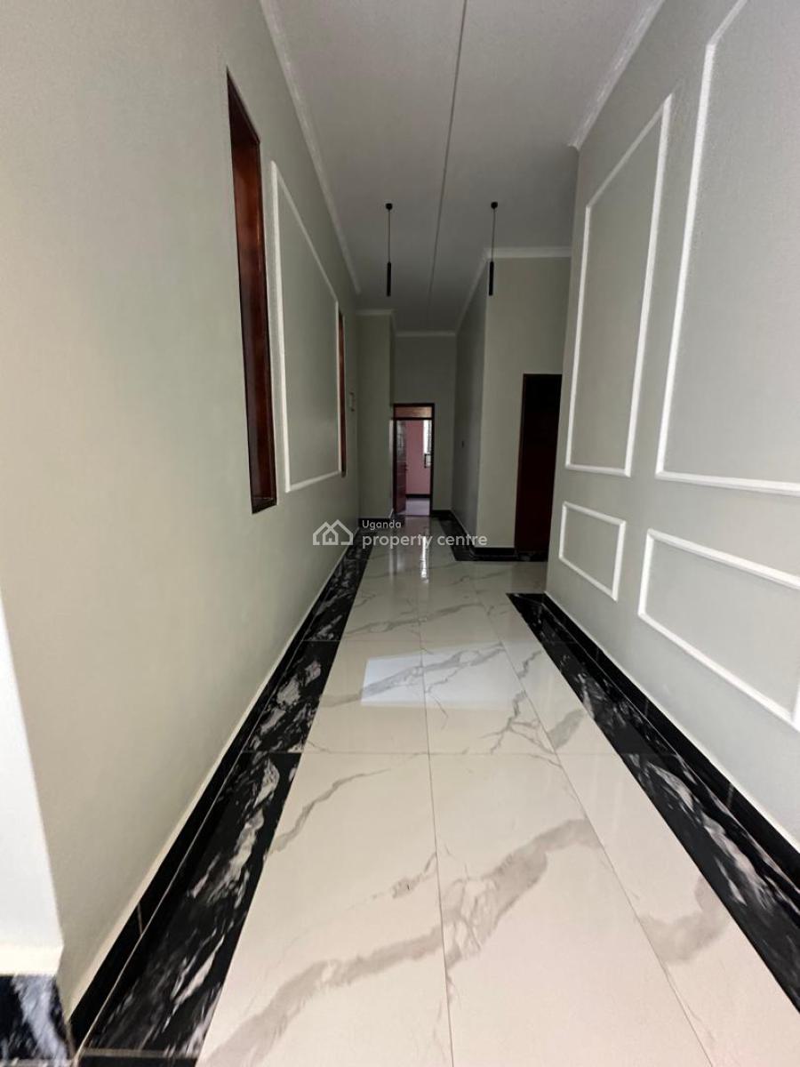 4 Bedroom House in Arkright Estate, Arkright Estate, Bwebajja, Entebbe Road, Wakiso, Central Region, Terraced Bungalow for Sale