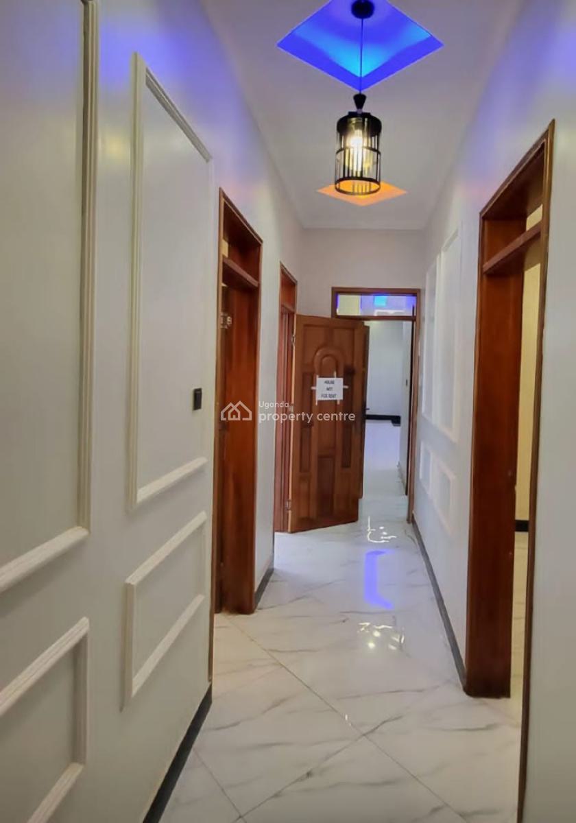 4 Bedroom House in Kisaasi, Kisaasi, Kampala, Central Region, Terraced Bungalow for Sale