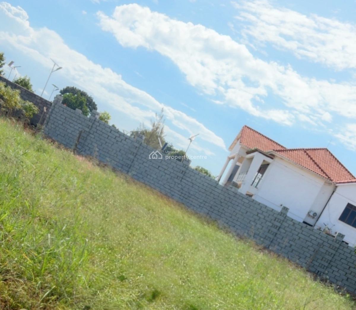 Prime 100x100 Ft Plot with Excellent Growth Opportunity, Wakiso, Central Region, Residential Land for Sale